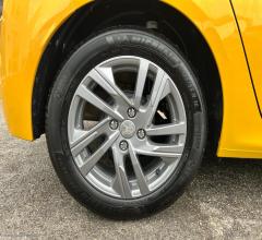 Auto - Peugeot 208 puretech 75 s&s 5p. like