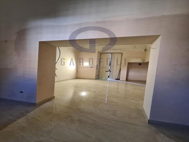 Appartamenti in Vendita - Locale commerciale in affitto a bisceglie centro