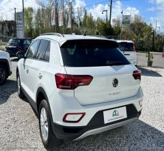 Auto - Volkswagen t-roc 1.0 tsi life