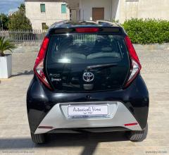 Auto - Toyota aygo connect 1.0 vvt-i 72 cv 5p. x-wave