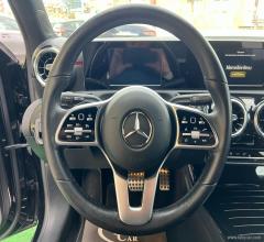 Auto - Mercedes-benz a 220 d automatic premium amg line