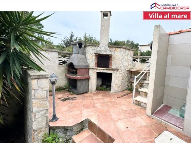 Appartamenti in Vendita - Villa in vendita a leporano baia del pescatore