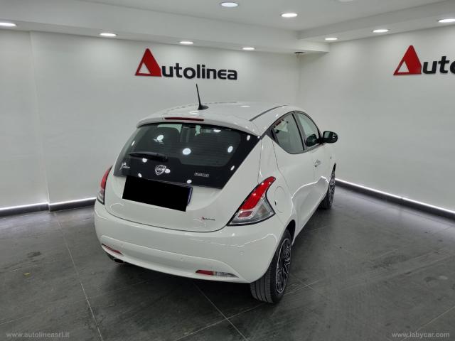 Auto - Lancia ypsilon 1.0 firefly 5p.s&s hyb. eco gold