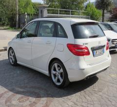 Auto - Mercedes-benz b 180 d premium