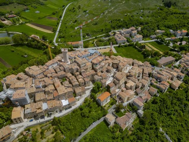 Appartamenti in Vendita - Appartamento in vendita a santo stefano di sessanio centro storico