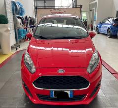 Auto - Ford fiesta 1.4 5p. bz.- gpl titanium