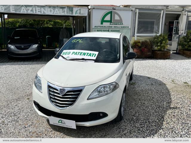 Auto - Lancia ypsilon 1.2 69 cv 5p. gpl ecochic