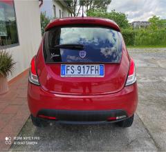 Auto - Lancia ypsilon 1.2 69 cv 5p. gpl ecochic ele.