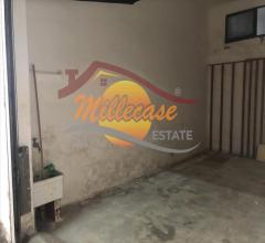 Appartamenti in Vendita - Garage in vendita a siracusa filisto