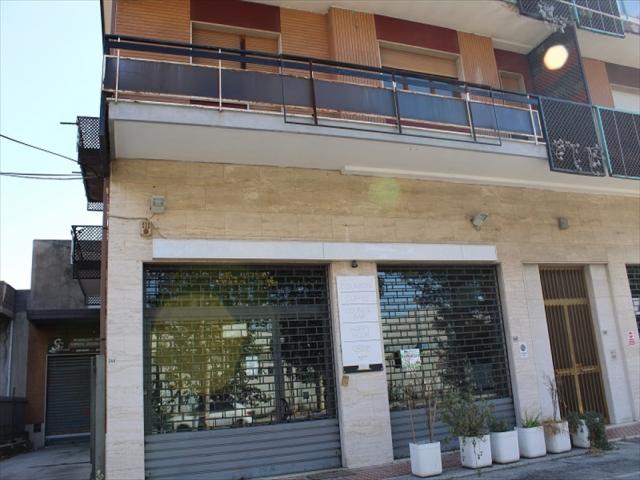 Appartamenti in Vendita - Locale commerciale in affitto a san giovanni teatino sambuceto