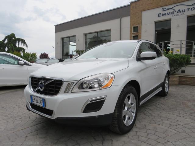Auto - Volvo xc60 d4 awd geartronic momentum