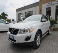 Auto - Volvo xc60 d4 awd geartronic momentum