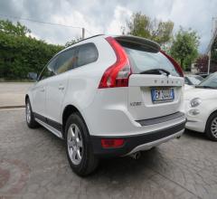 Auto - Volvo xc60 d4 awd geartronic momentum