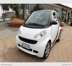 Auto - Smart fortwo 1000 52 kw mhd coupÃ© pulse