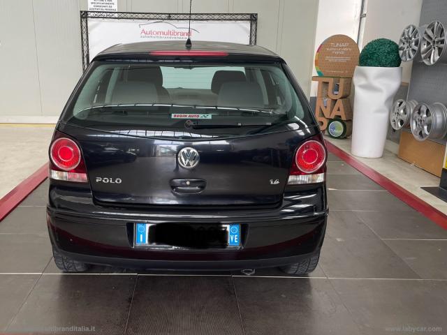 Auto - Volkswagen polo 1.4 16v 75cv 5p. sportline