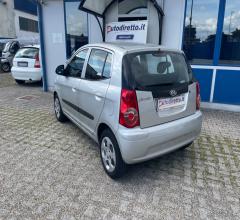 Auto - Kia picanto 1.1 12v hot