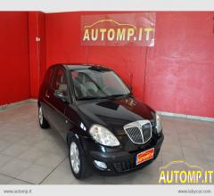 Auto - Lancia ypsilon 1.3 mjt 16v