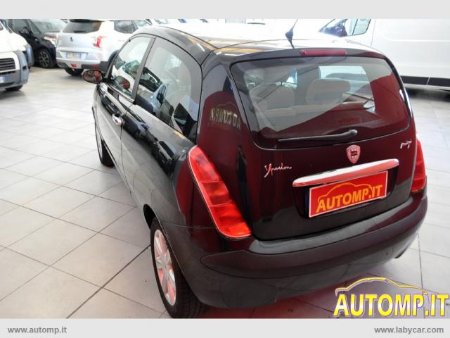 Auto - Lancia ypsilon 1.3 mjt 16v