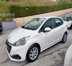 Auto - Peugeot 208 puretech 82 5p. active