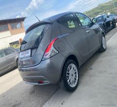 Auto - Lancia ypsilon 1.2 69 cv 5p. gpl ecochic gold