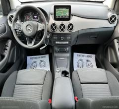 Auto - Mercedes-benz b 180 d automatic business
