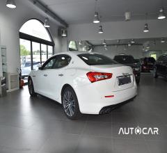 Auto - Maserati ghibli v6 diesel 275 cv gransport