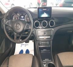 Auto - Mercedes-benz cla 180 d automatic business