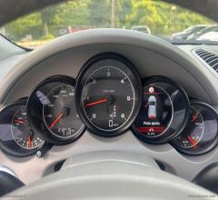 Auto - Porsche cayenne 3.0 diesel 250cv platinum edit.