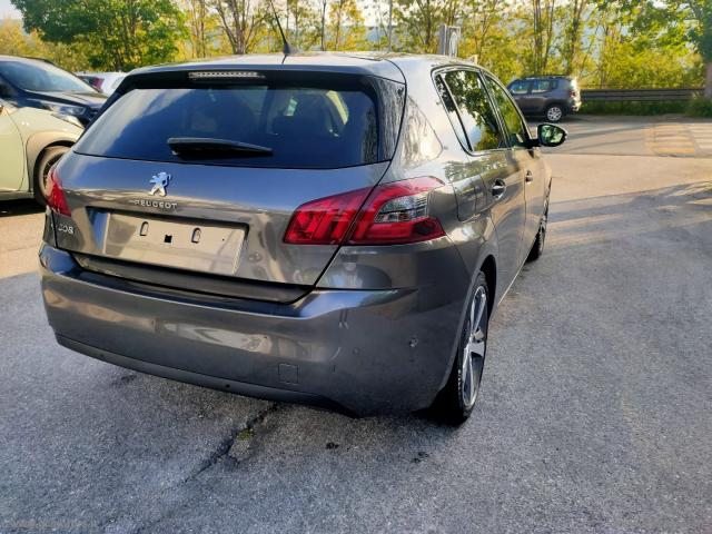 Auto - Peugeot 308 puretech turbo 130 s&s allure