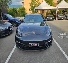 Auto - Porsche panamera 4s e-hybrid
