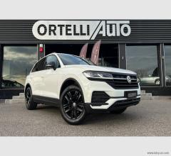 Auto - Volkswagen touareg 3.0 tdi black style
