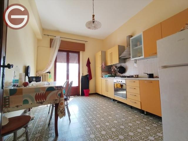 Appartamenti in Vendita - Appartamento in vendita a gioia tauro zona semicentrale
