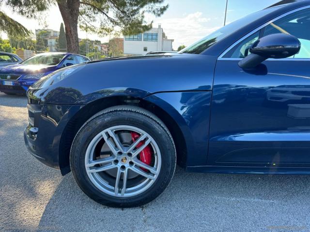 Auto - Porsche macan 3.6 turbo