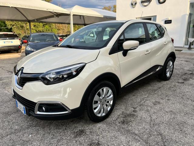 Auto - Renault captur 1.5 dci 8v 90 cv s&s wave