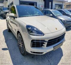 Auto - Porsche cayenne coupe' 3.0 v6