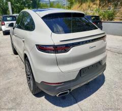 Auto - Porsche cayenne coupe' 3.0 v6