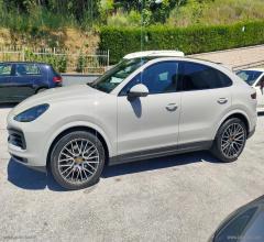 Auto - Porsche cayenne coupe' 3.0 v6
