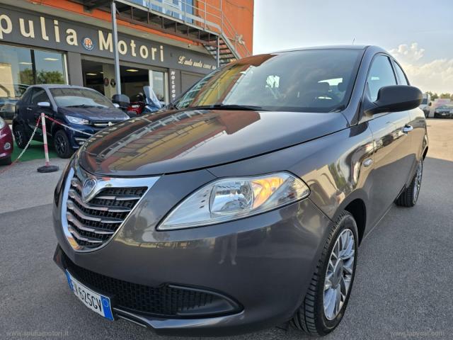 Auto - Lancia ypsilon 1.2 69 cv 5p. gpl ecochic silver