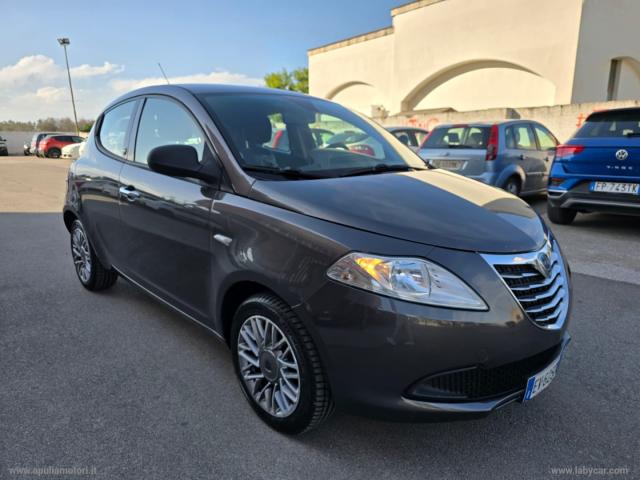 Auto - Lancia ypsilon 1.2 69 cv 5p. gpl ecochic silver