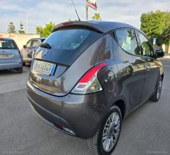 Auto - Lancia ypsilon 1.2 69 cv 5p. gpl ecochic silver
