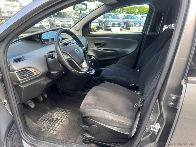 Auto - Lancia ypsilon 1.2 69 cv 5p. elle