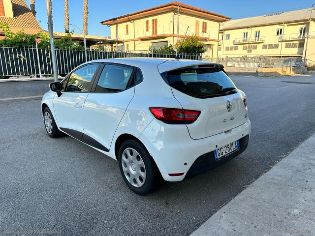 Auto - Renault clio 1.5 dci 8v 75 cv s&s 5p. wave