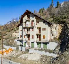Appartamenti in Vendita - Appartamento in vendita a campo di giove campo sportivo