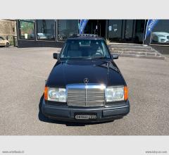Auto - Mercedes-benz 200 e