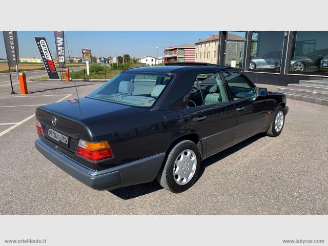 Auto - Mercedes-benz 200 e
