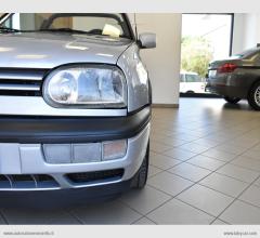 Auto - Volkswagen golf cabrio 1.6 sport