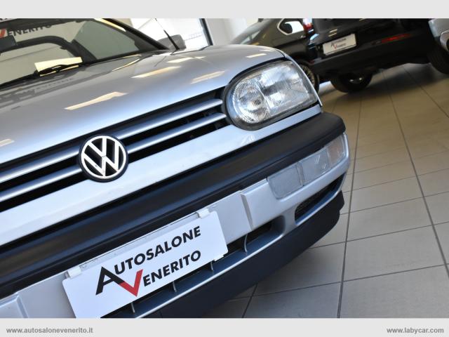 Auto - Volkswagen golf cabrio 1.6 sport