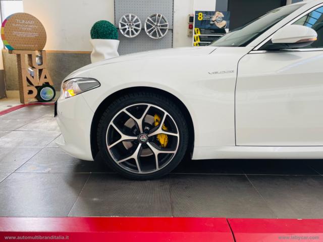 Auto - Alfa romeo giulia 2.0 turbo 280 cv at8 veloce q4