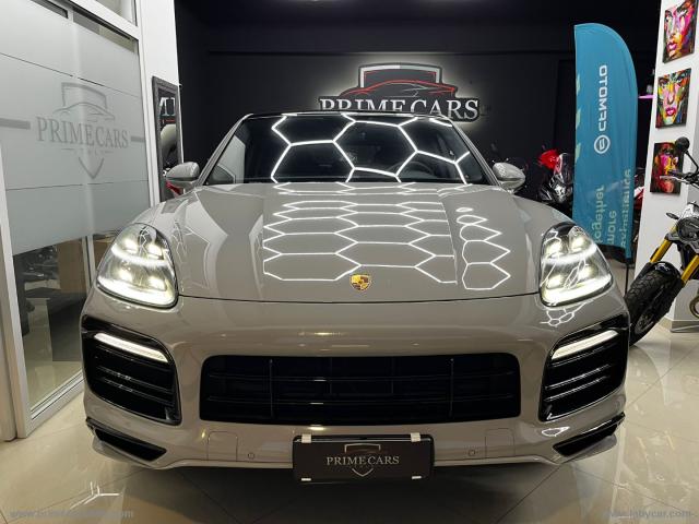 Auto - Porsche cayenne coupÃ¨ 4.0 gts