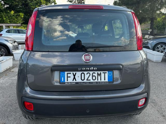 Auto - Fiat panda 1.2 connected by wind